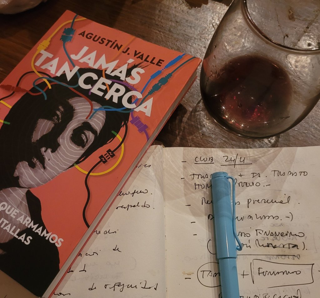 Leer, beber, charlar 